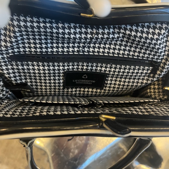 Vintage Liz Claiborne accessories hand bag black piped in white 10 by 12 - Picture 7 of 11